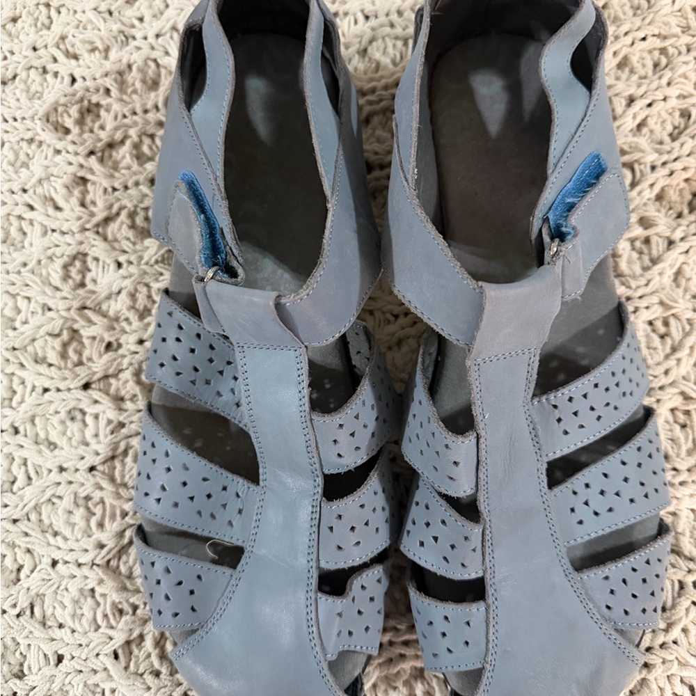 Stylish Gray Women's Sandals